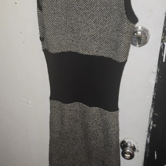 Neck  sweater dress is by moda - Picture 5 of 5